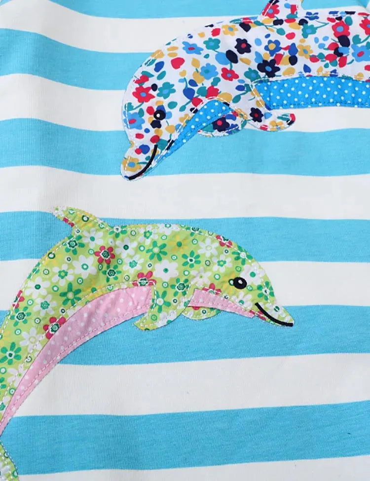 Rochie cu hanorac cu glugă delfin aplicată