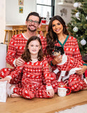 Pijamas a juego con familia de renos con estampado navideño