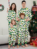 Pijamas a juego familiares con estampado completo de árbol de Navidad