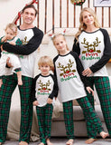 Passender Weihnachtspyjama für die ganze Familie