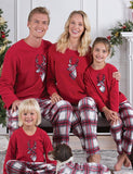 Pyjamas assortis pour la famille Elk de Noël