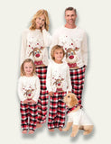 Passender Familien-Pyjama mit Weihnachts-Elch-Print