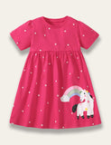 Kleid mit Regenbogen-Pony-Applikation